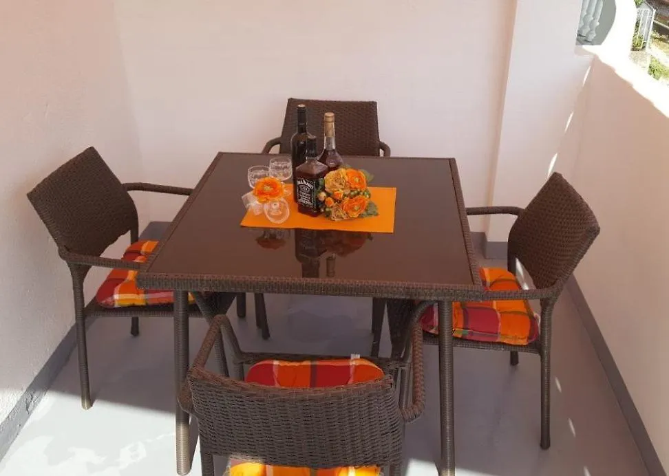 Holiday Apartments Lana Kastela