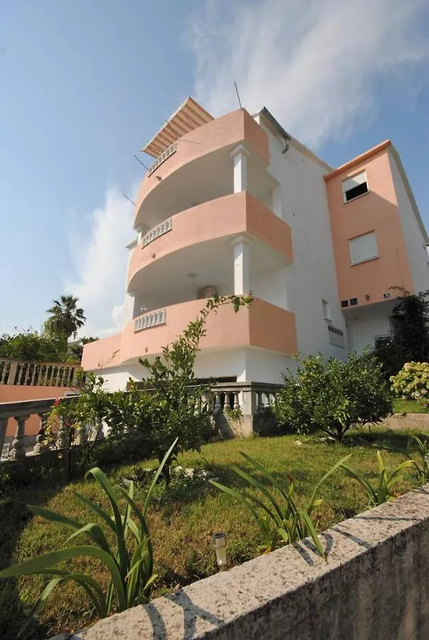 Holiday Apartments Lana Kastela