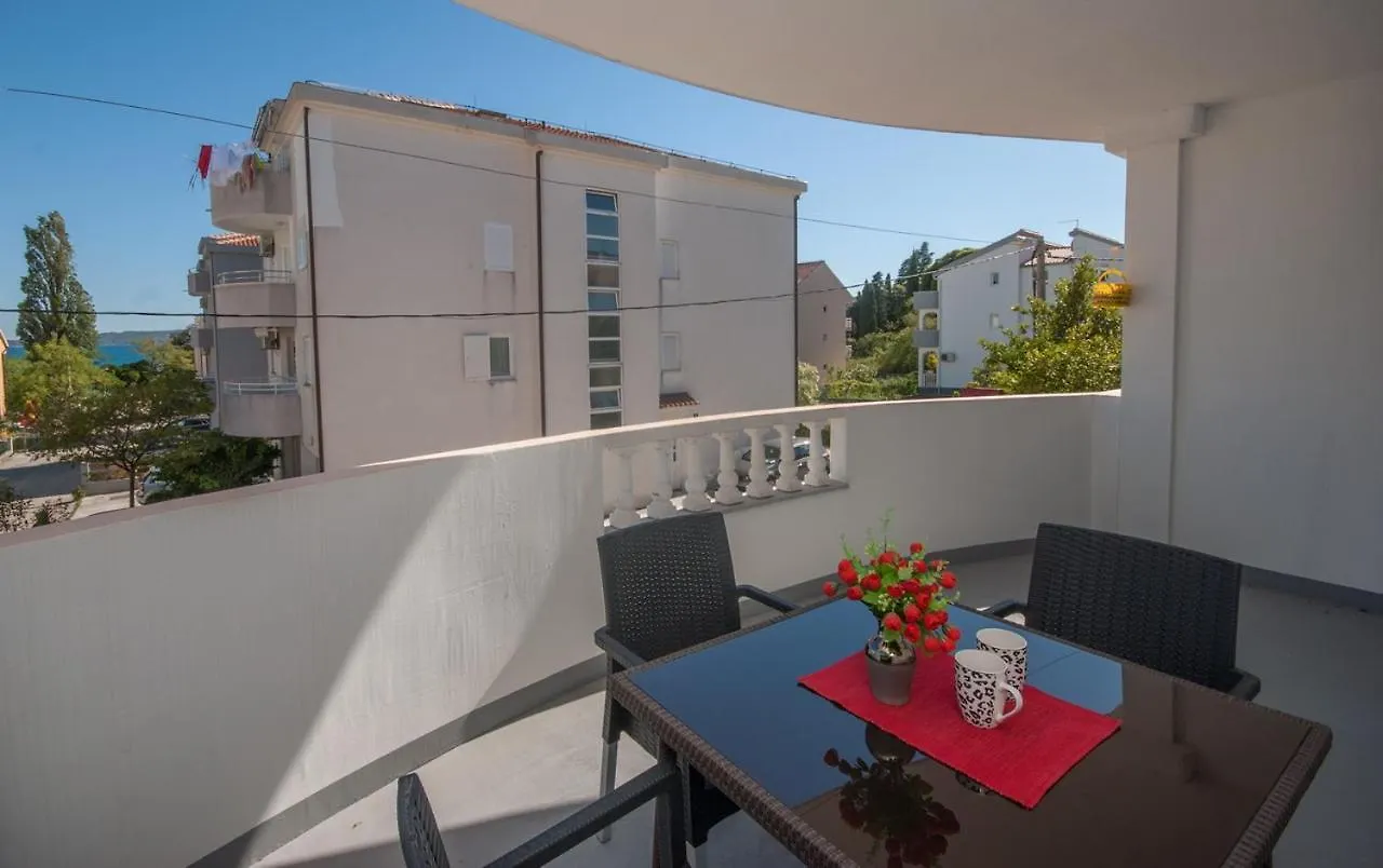 Holiday Apartments Lana Kastela