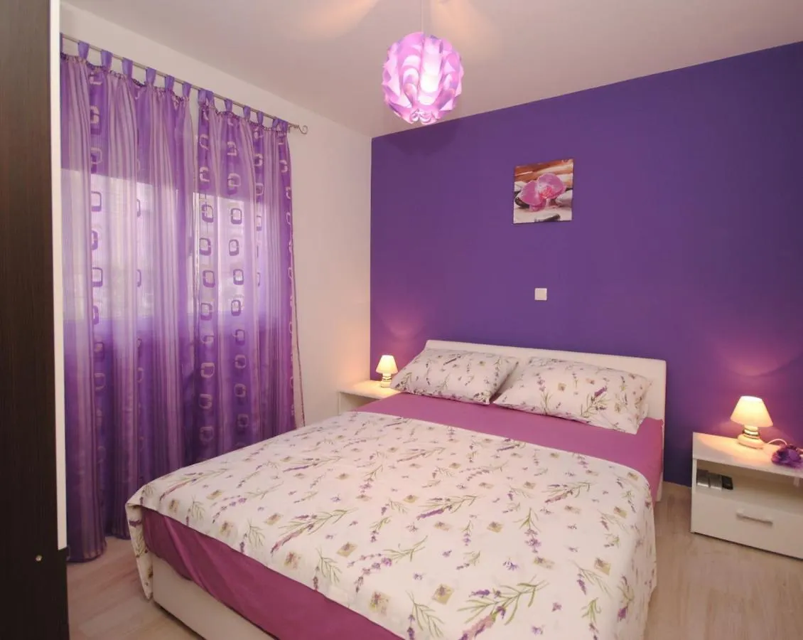 Holiday Apartments Lana Kastela Croatia