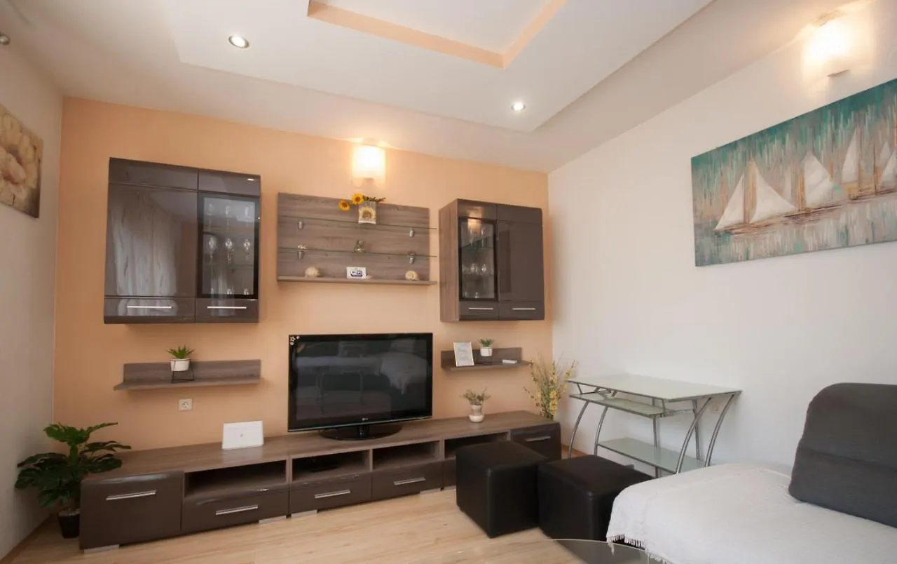 Holiday Apartments Lana Kastela