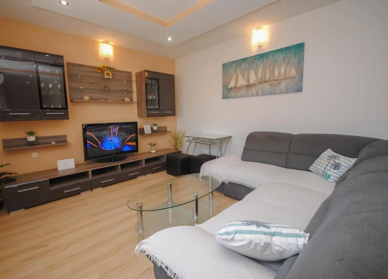 Holiday Apartments Lana Kastela