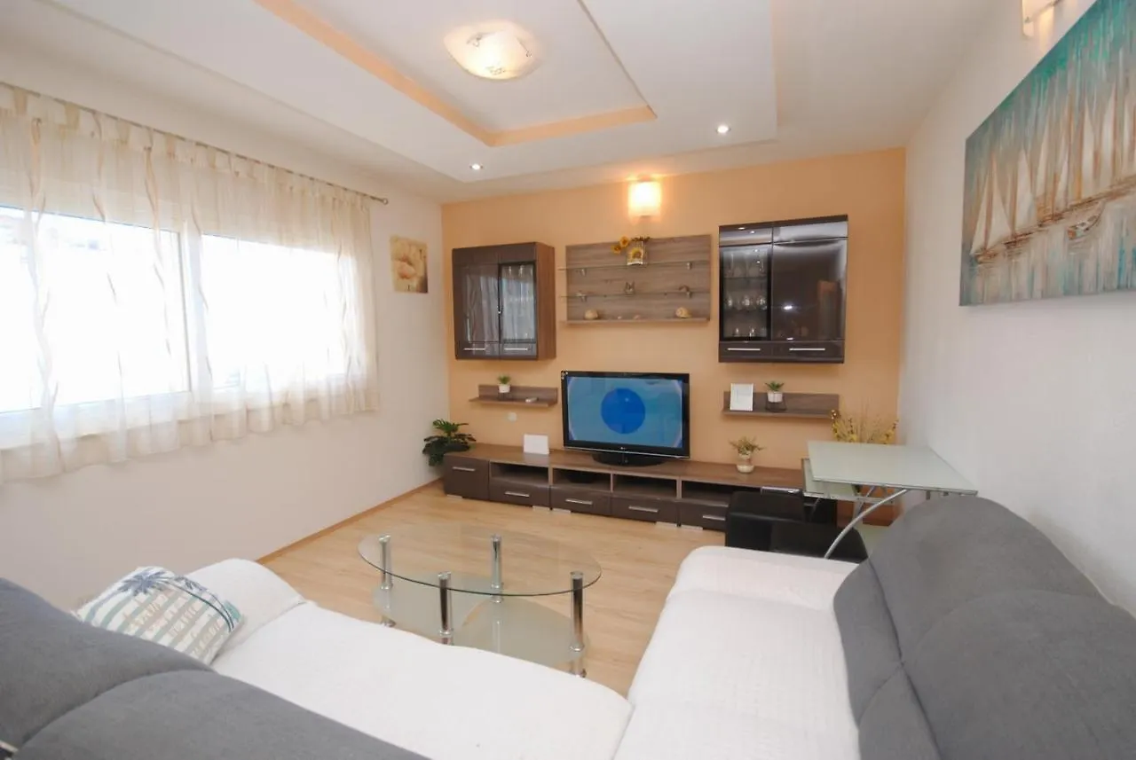 Holiday Apartments Lana Kastela