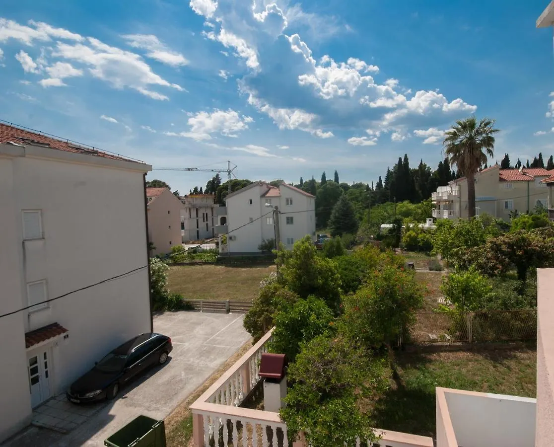 Holiday Apartments Lana Kastela