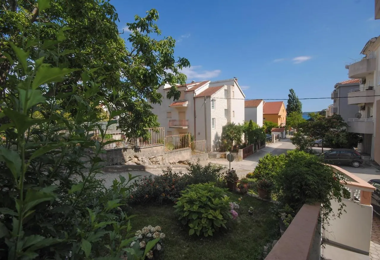 Holiday Apartments Lana Kastela Croatia