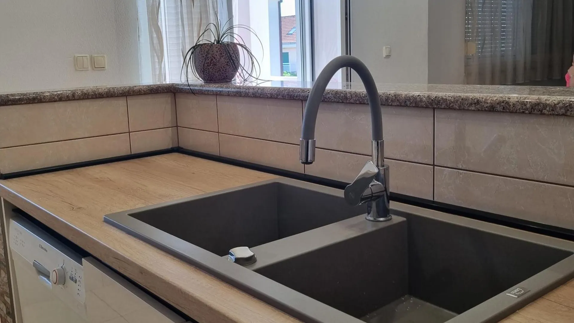 Holiday Apartments Lana Kastela Croatia