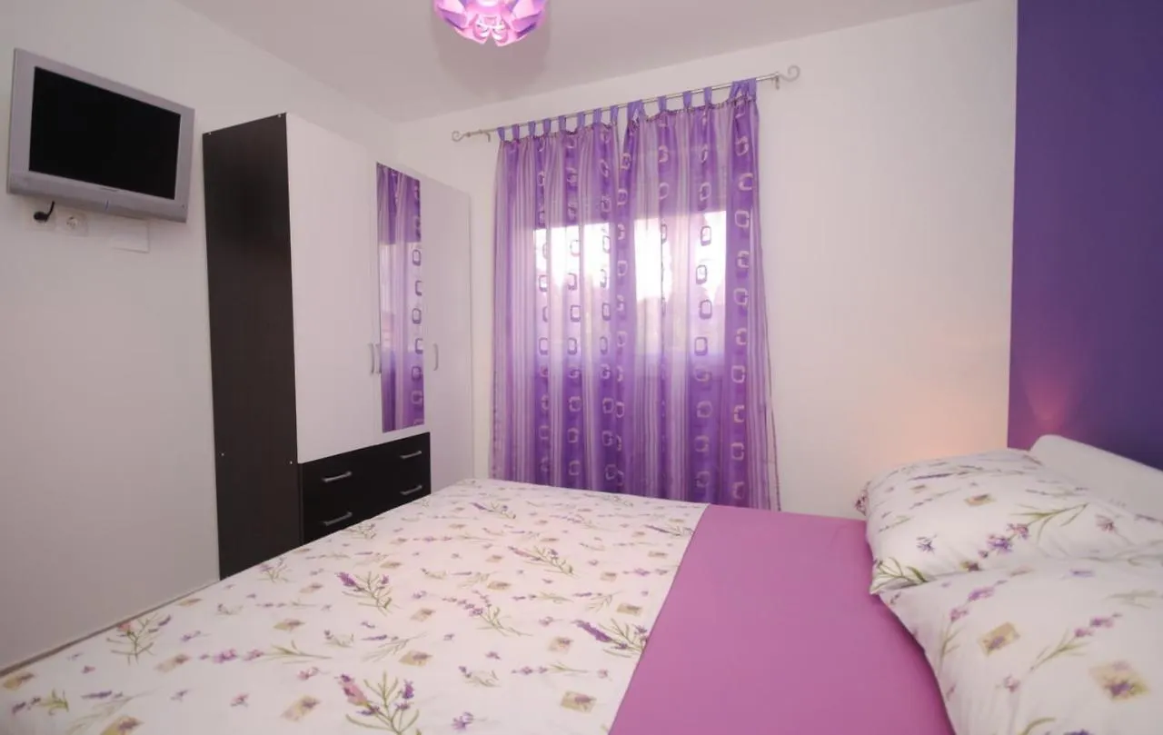 Holiday Apartments Lana Kastela Croatia
